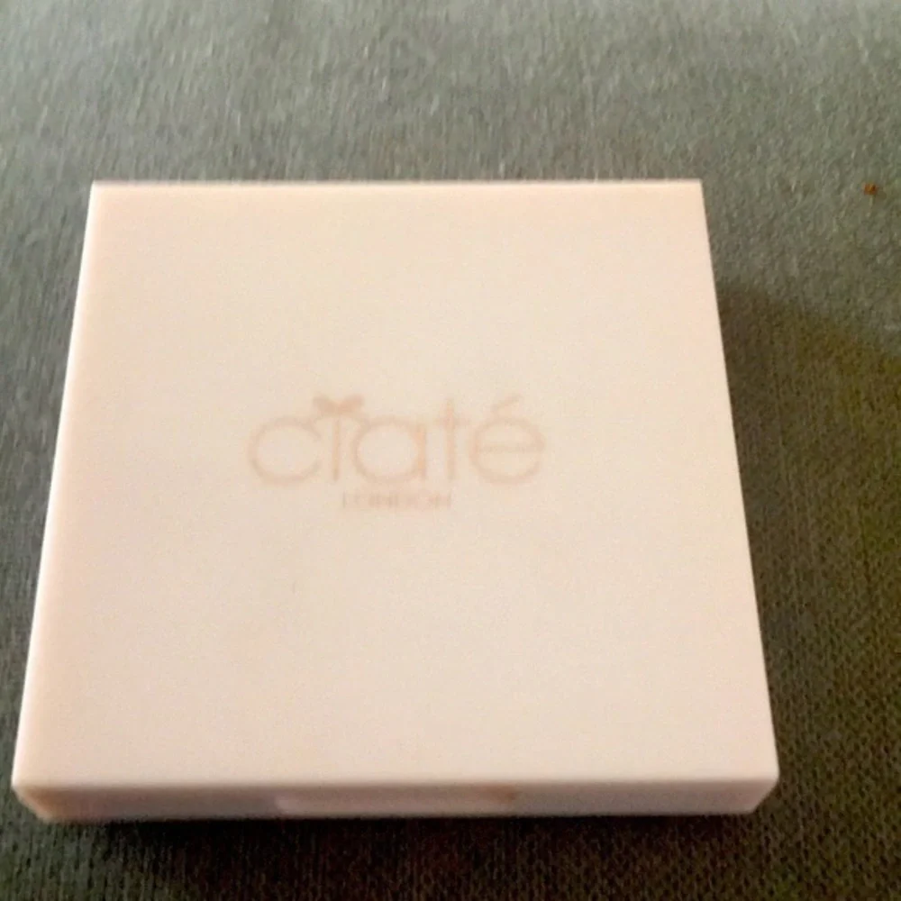 CIATE London bronzed 9 piece eyeshadow palette.‎